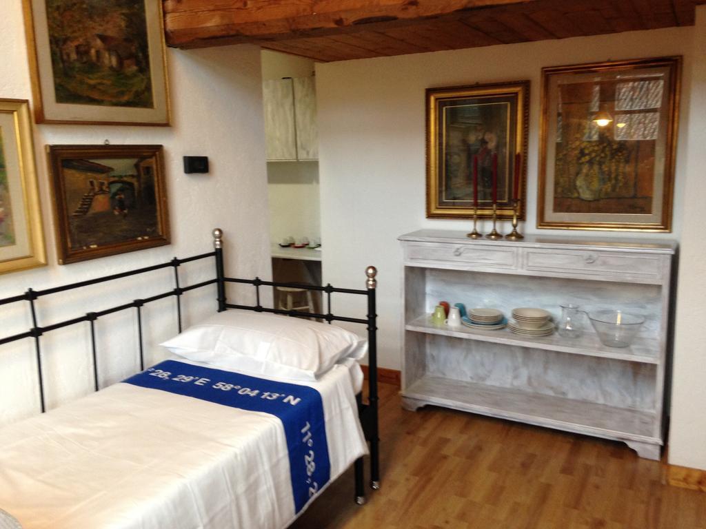 Country House Apartment Zerbolo Ruang foto