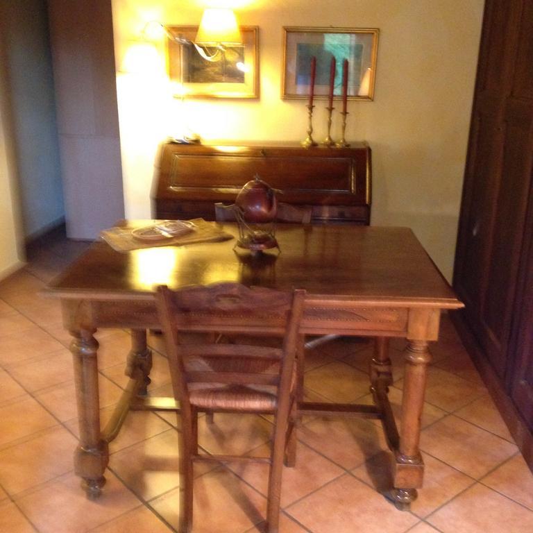 Country House Apartment Zerbolo Bagian luar foto